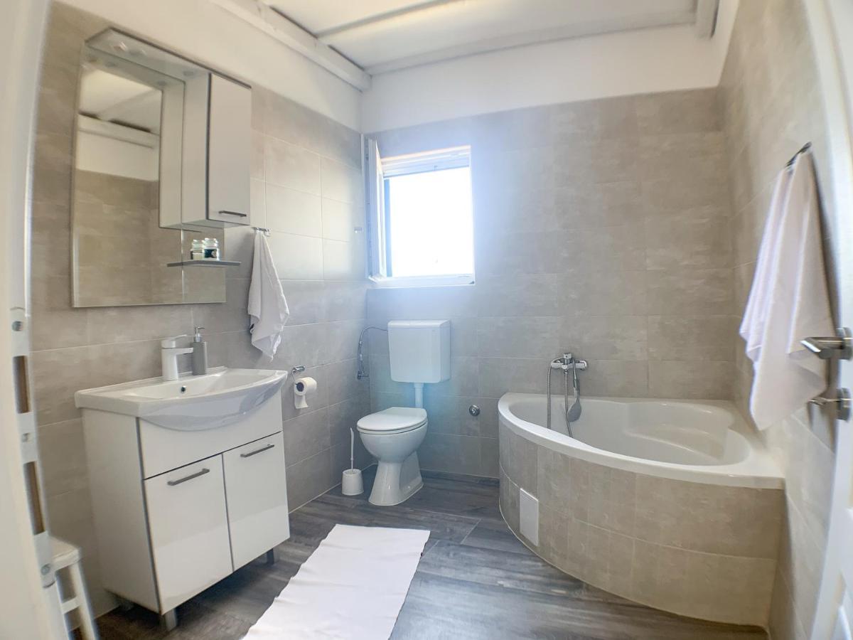 Apartmani Carnizza Ražanac Dış mekan fotoğraf